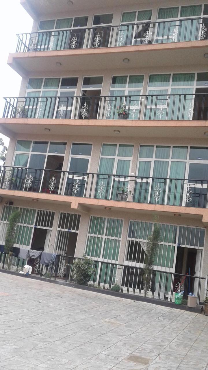 Caron Pension بحر دار المظهر الخارجي الصورة